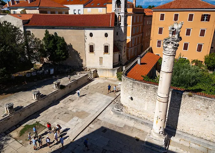 Апартаменти Luce Sul Mare 2 *